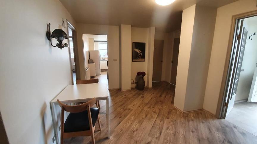 North Inn - Guesthouse And Cabin 아퀴레이리 외부 사진