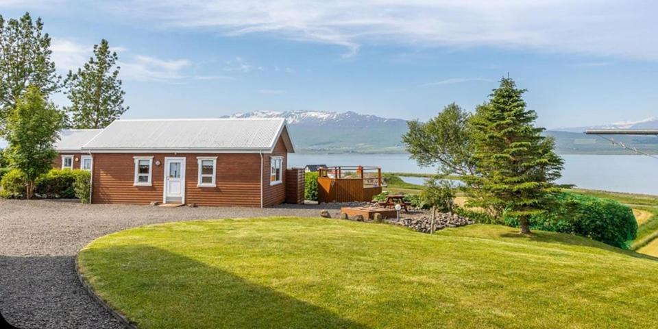 North Inn - Guesthouse And Cabin 아퀴레이리 외부 사진