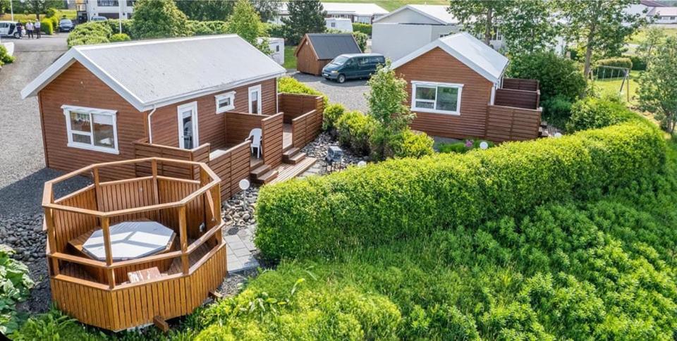 North Inn - Guesthouse And Cabin 아퀴레이리 외부 사진