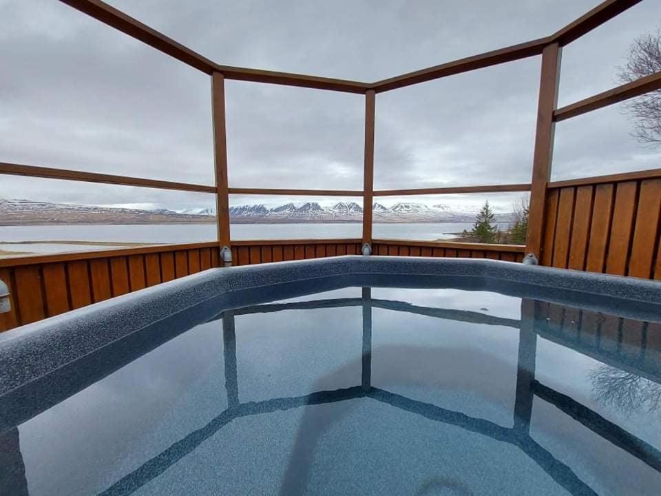 North Inn - Guesthouse And Cabin 아퀴레이리 외부 사진