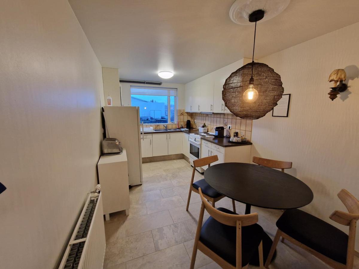North Inn - Guesthouse And Cabin 아퀴레이리 외부 사진